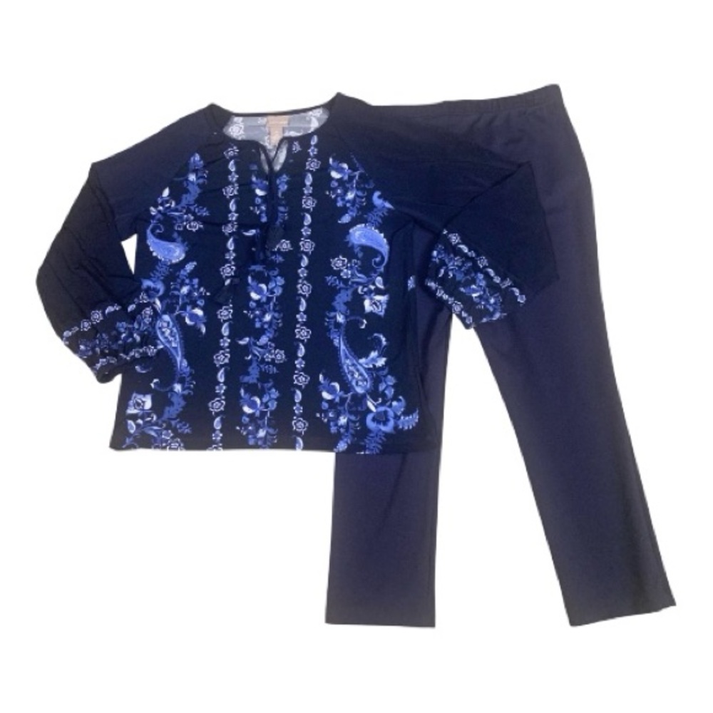 Chicos (2-Piece) Blue White Floral Blouse‎ Navy Crop Pants Elastic Waist Sz 0